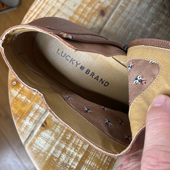 Lucky Brand Bareesa Leather Bootie Brown Tan Side Zipper Block Heel Size 7.5 - Picture 12 of 12